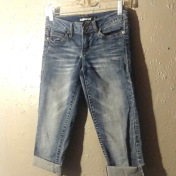 "Dollhouse" Capri jeans. - Picture 1 of 6